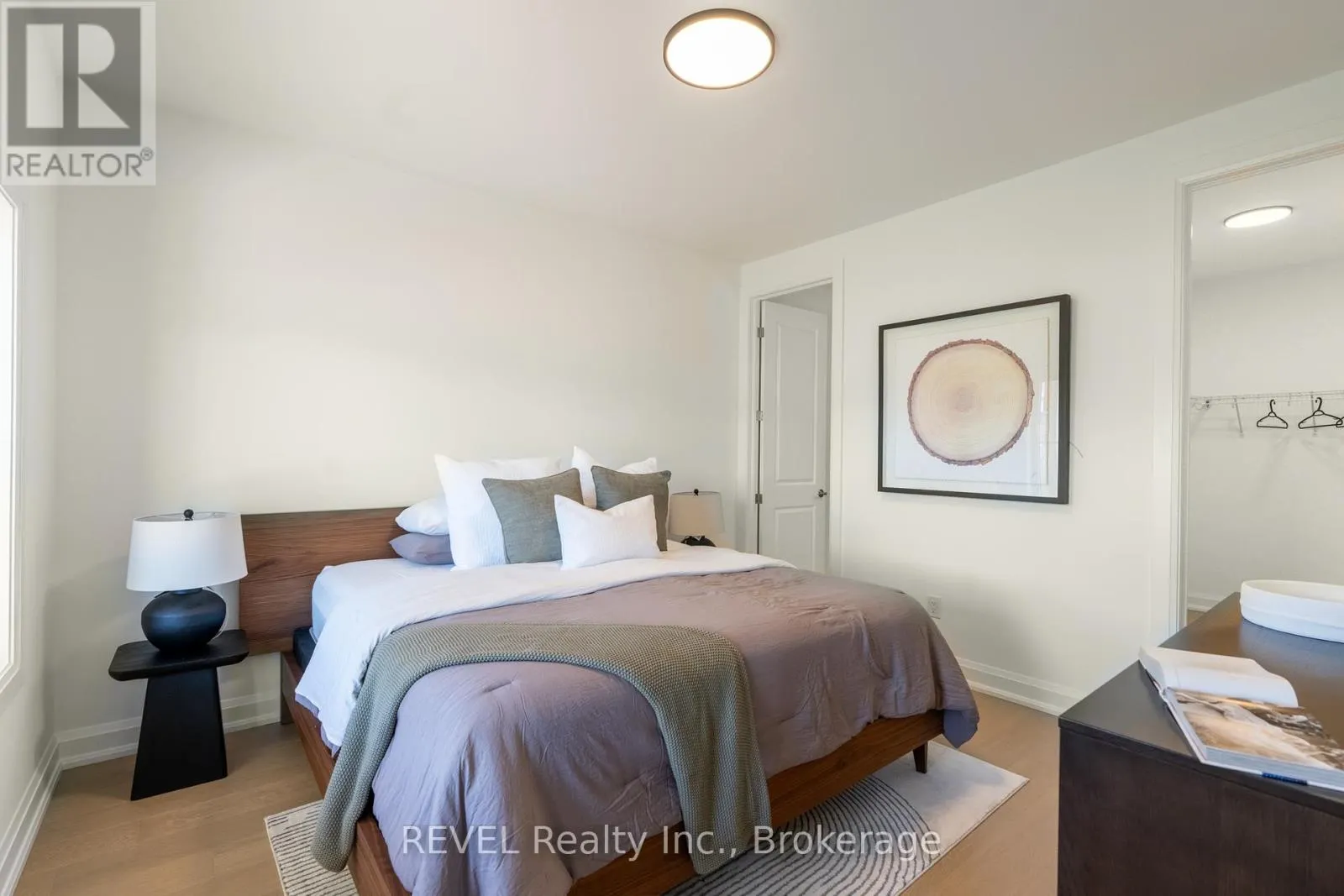70B SENECA DRIVE
