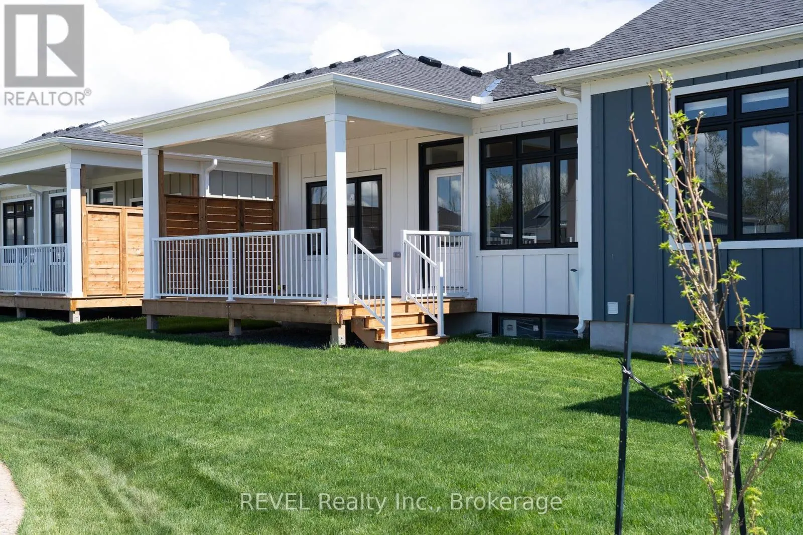 70B SENECA DRIVE