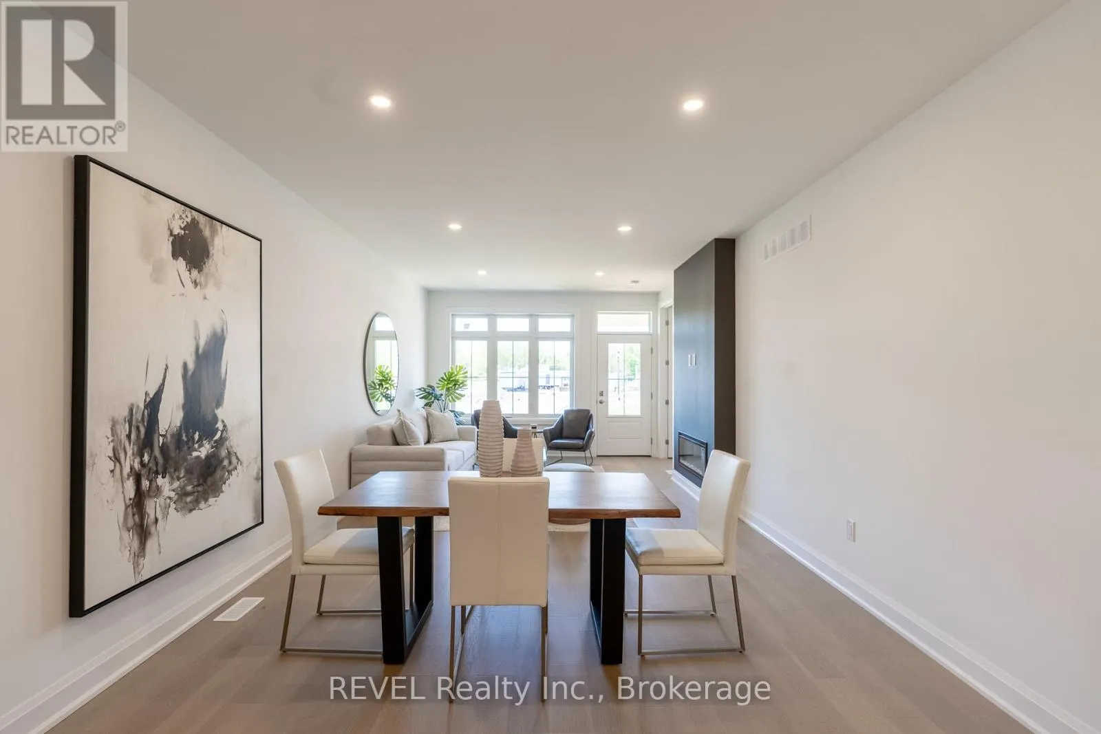 70B SENECA DRIVE
