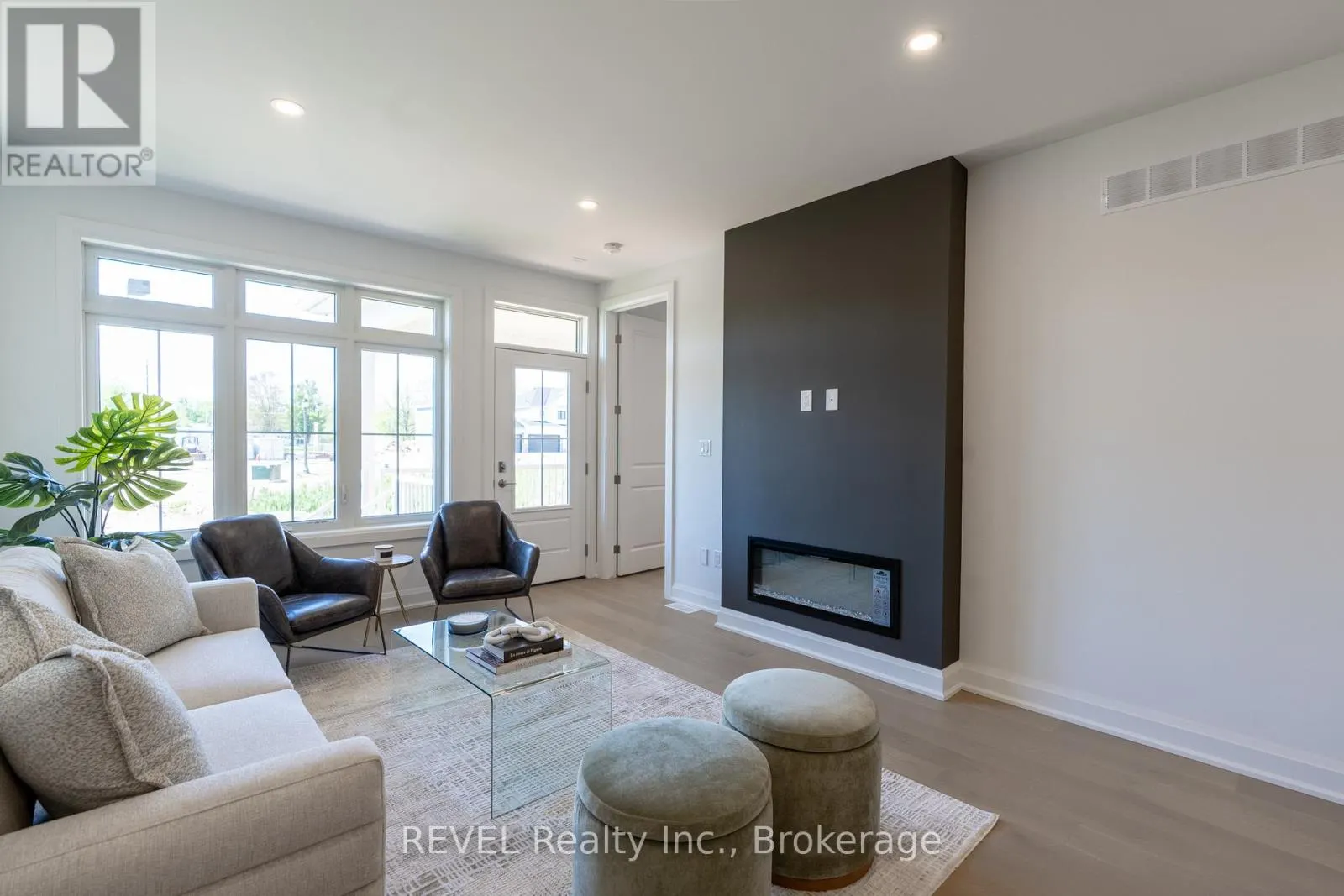 70B SENECA DRIVE