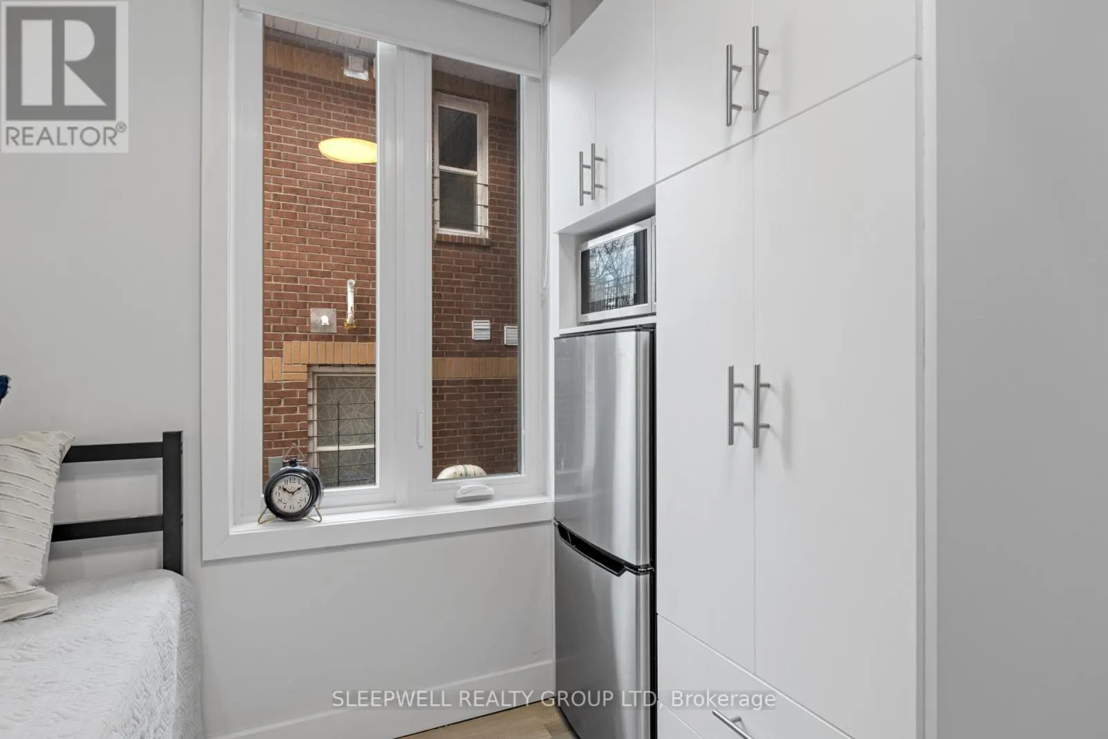 255 SOMERSET STREET E