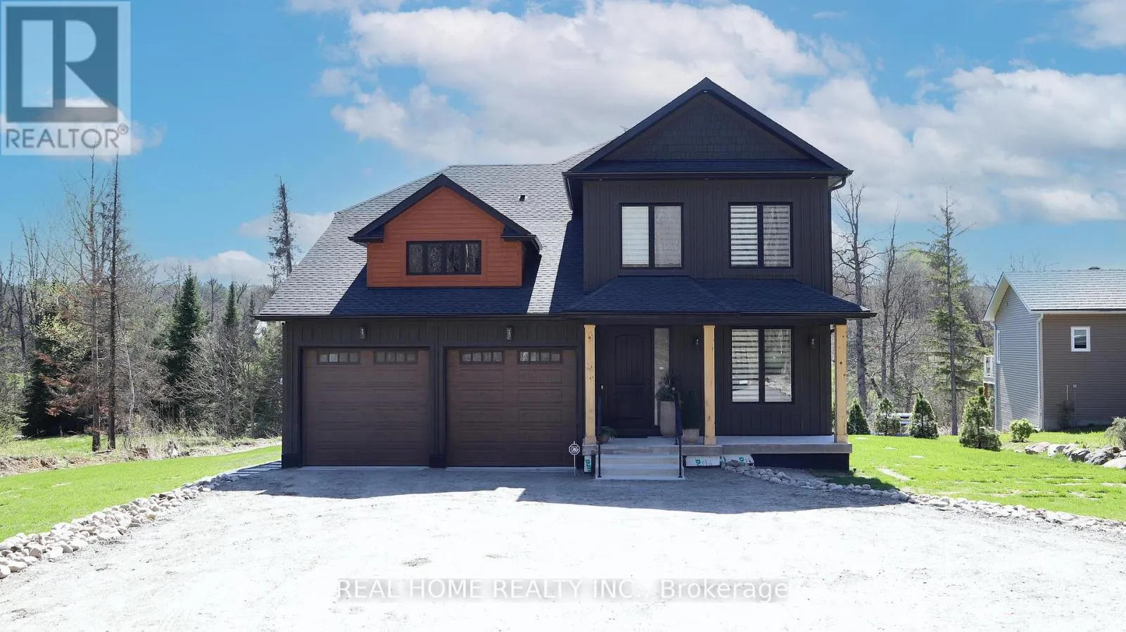 8 KNOWLES CRESCENT