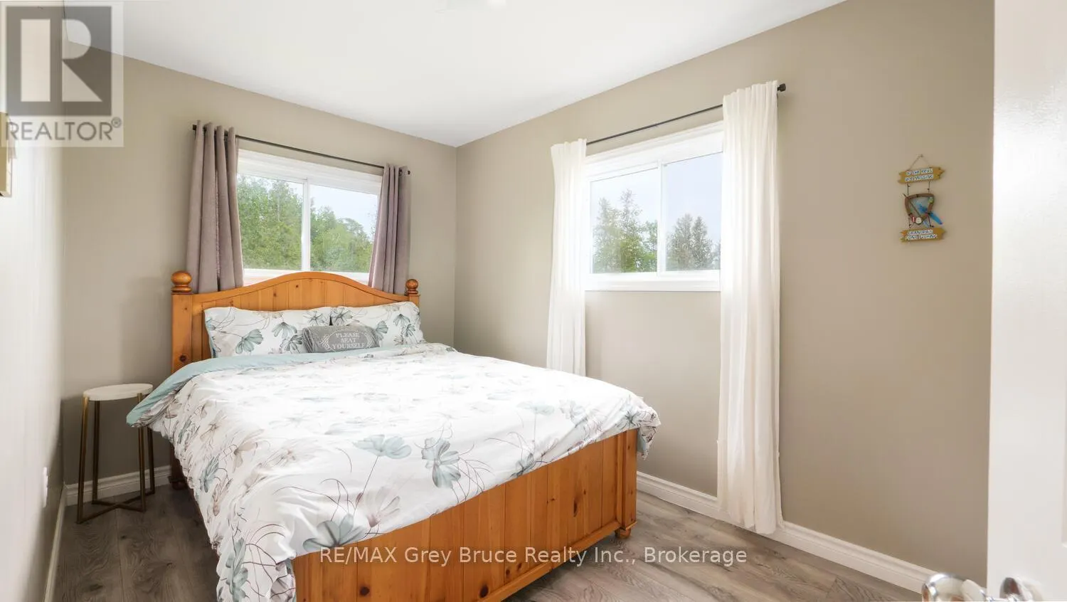 952 DORCAS BAY ROAD