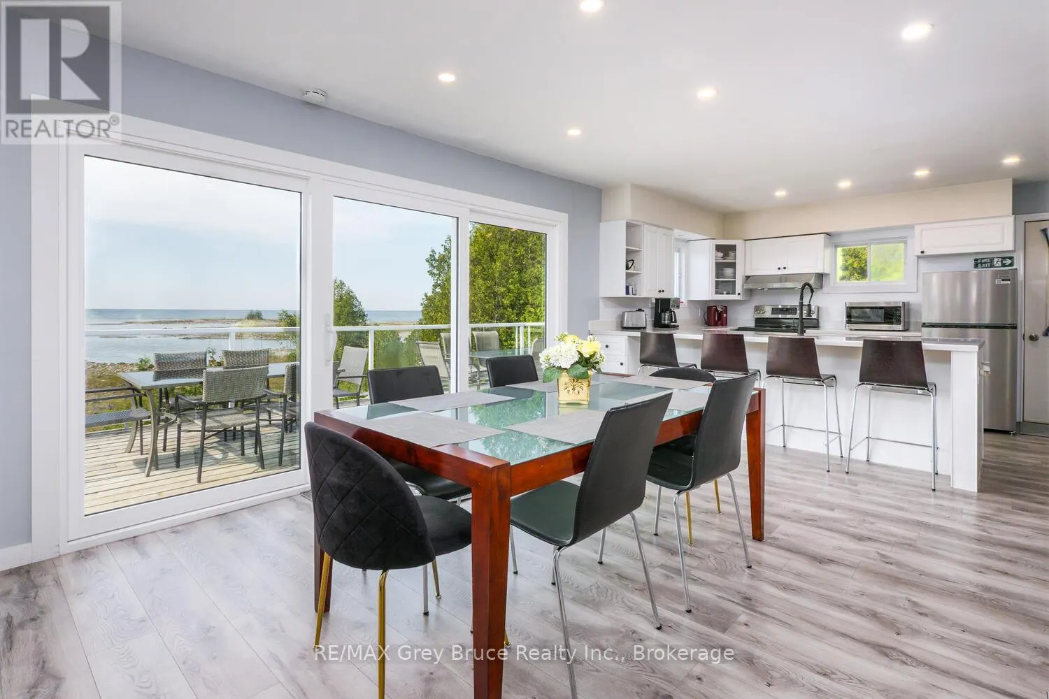 952 DORCAS BAY ROAD