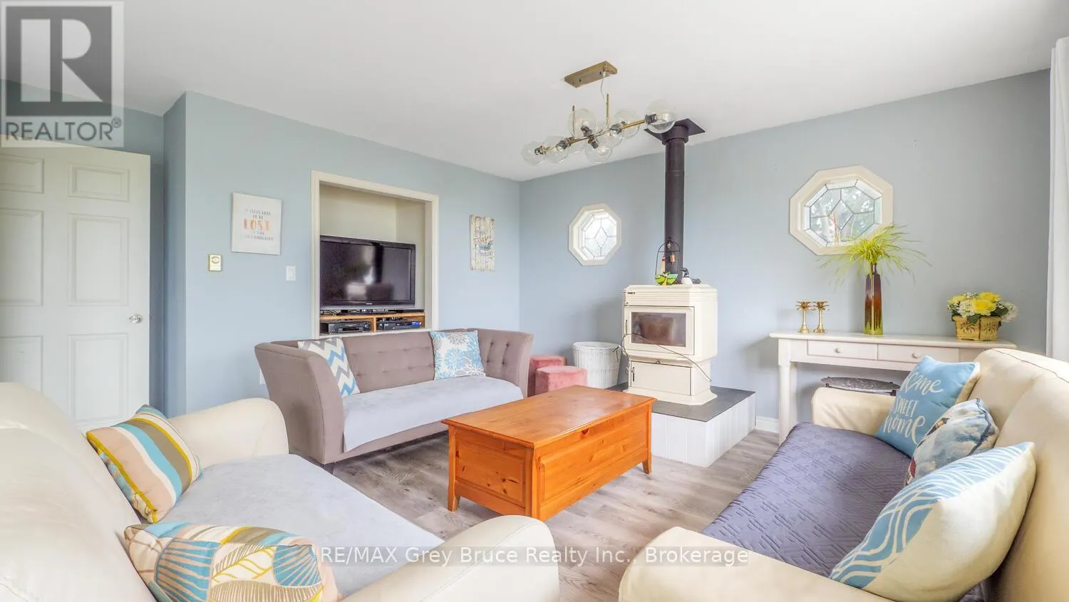 952 DORCAS BAY ROAD