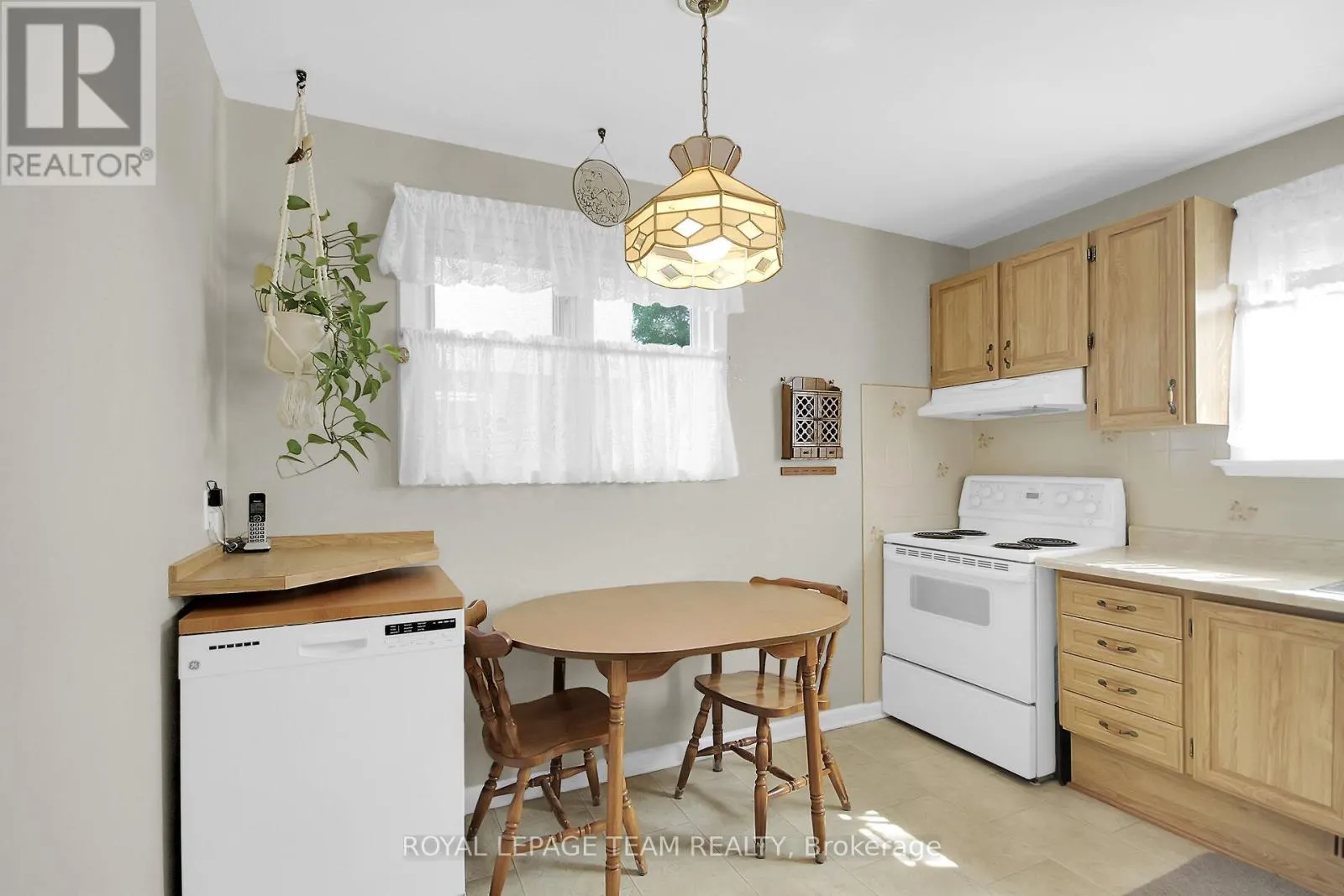 962 DYNES ROAD