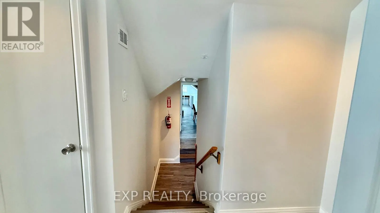 74 QUEEN STREET N