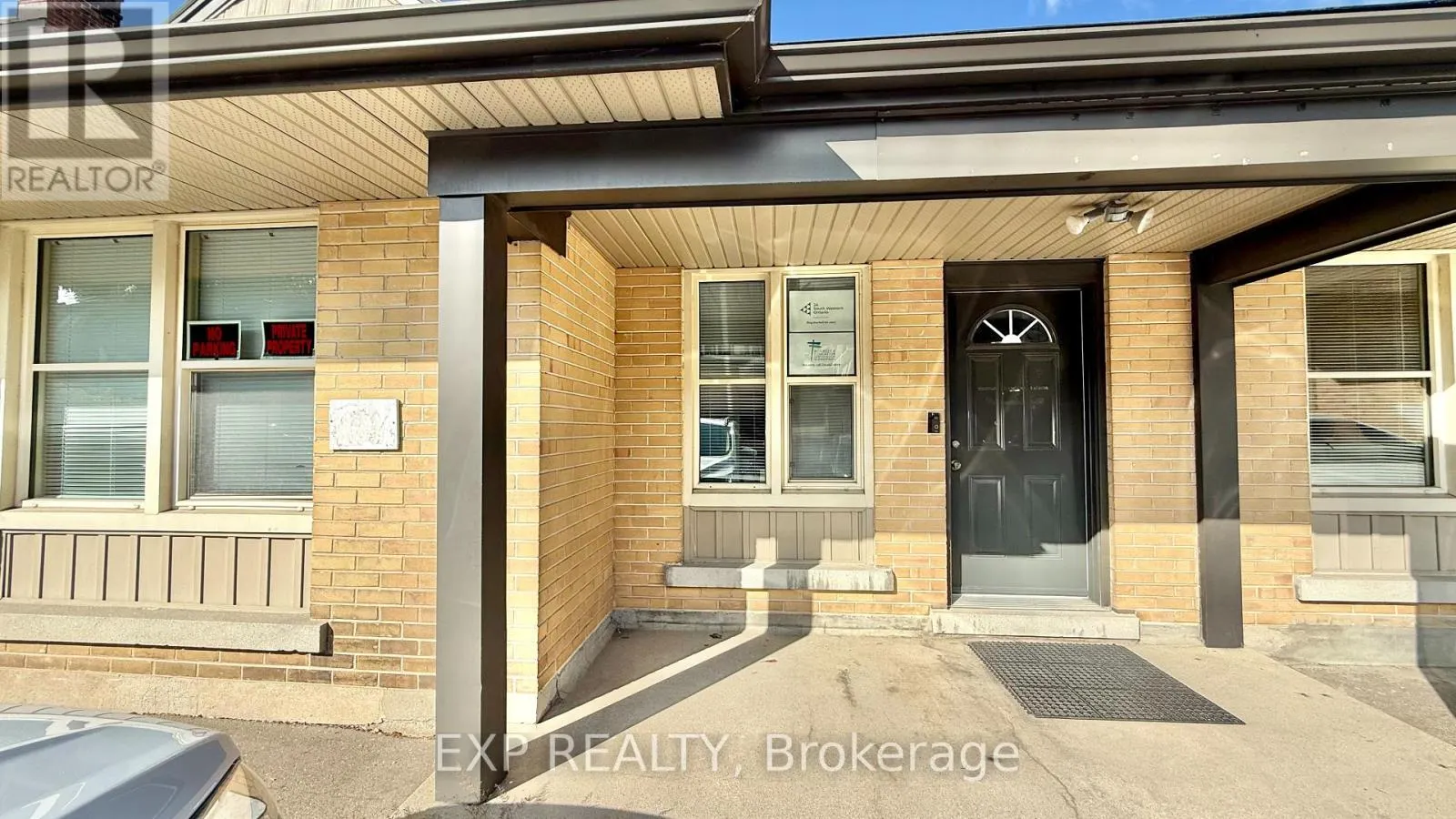 74 QUEEN STREET N