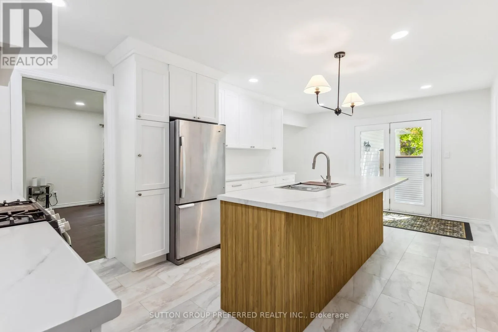 52 STUYVESANT PLACE