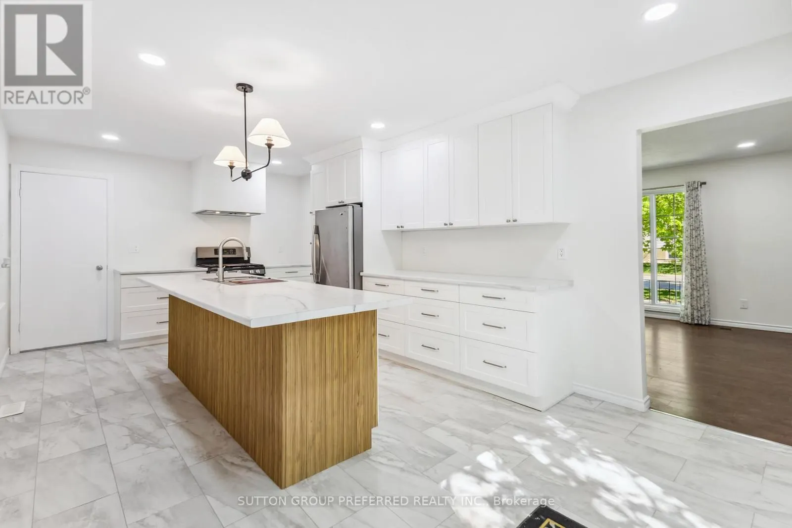 52 STUYVESANT PLACE