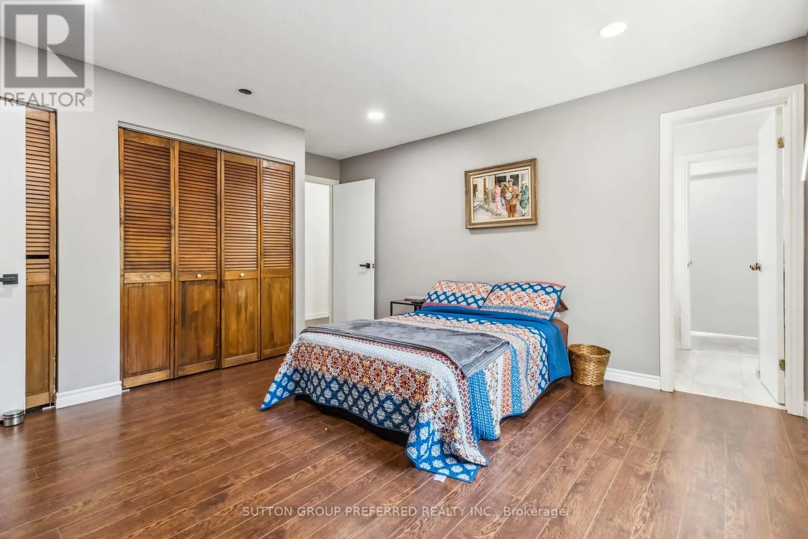 52 STUYVESANT PLACE