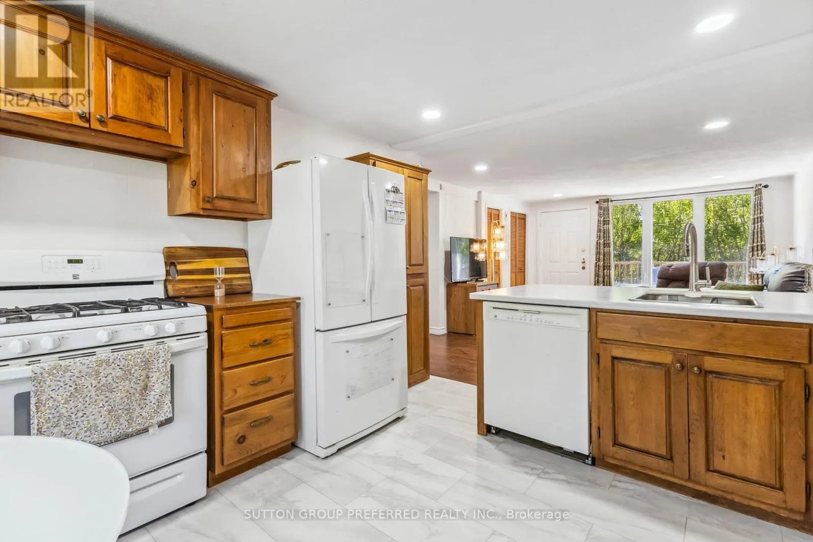 52 STUYVESANT PLACE