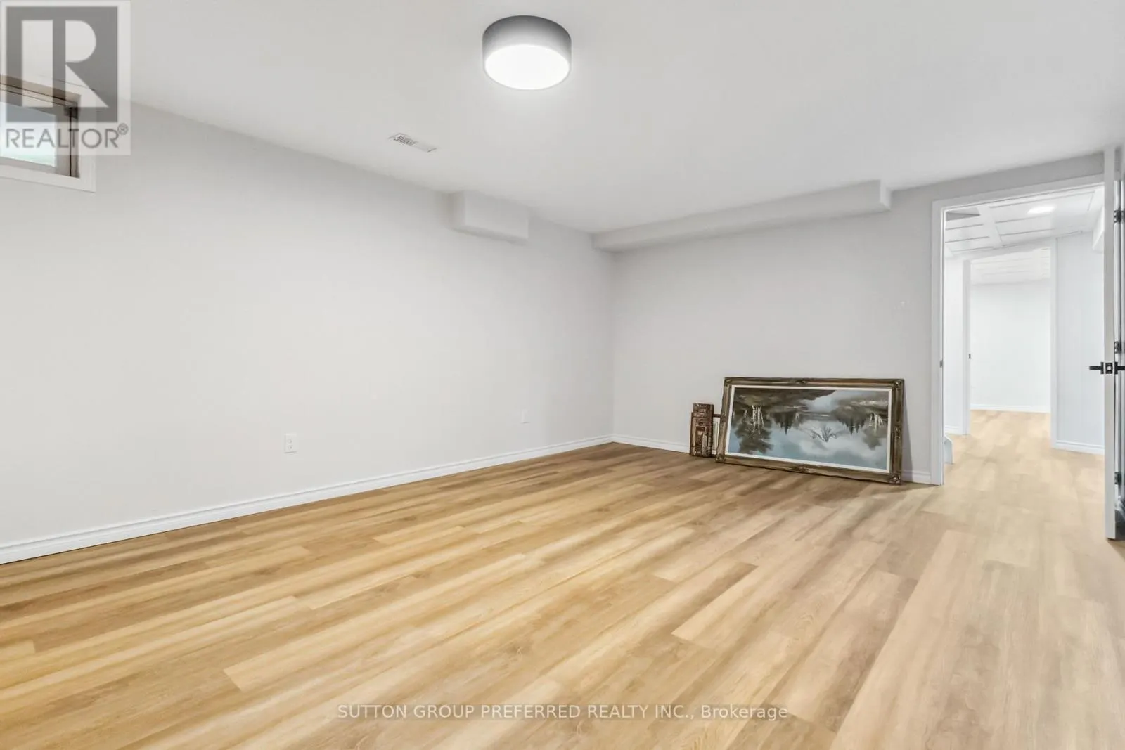 52 STUYVESANT PLACE