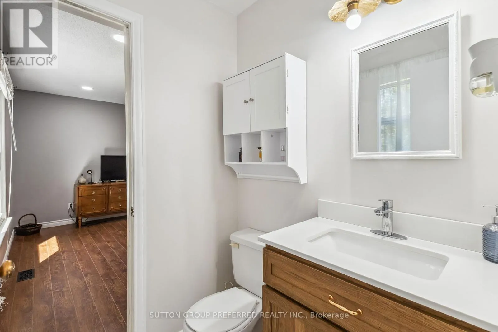 52 STUYVESANT PLACE