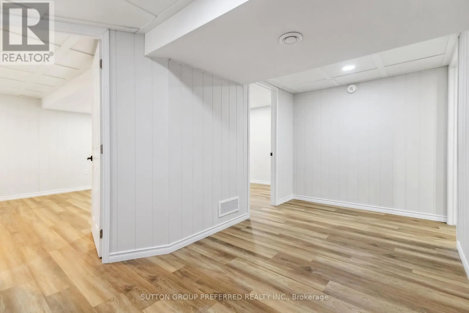 52 STUYVESANT PLACE