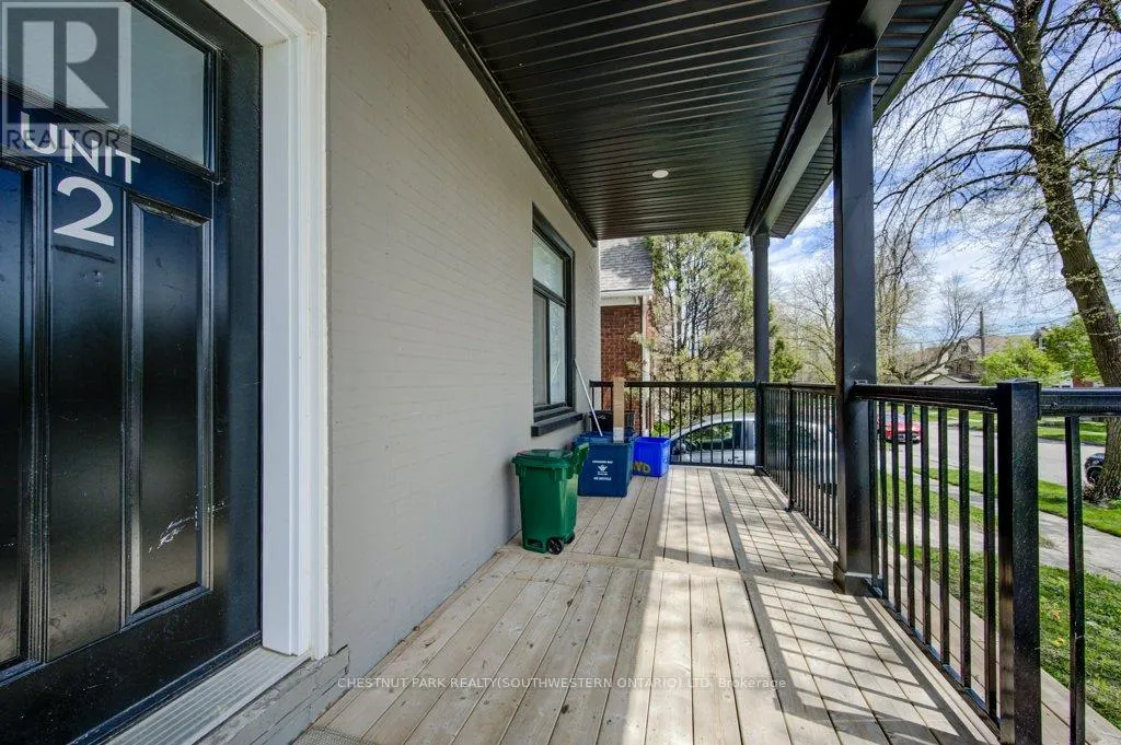 374 LOUISA STREET