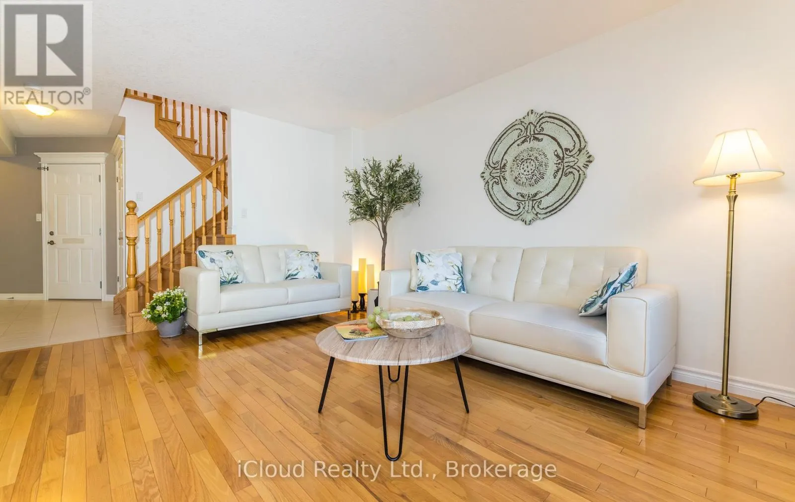 105 HAMPSON CRESCENT