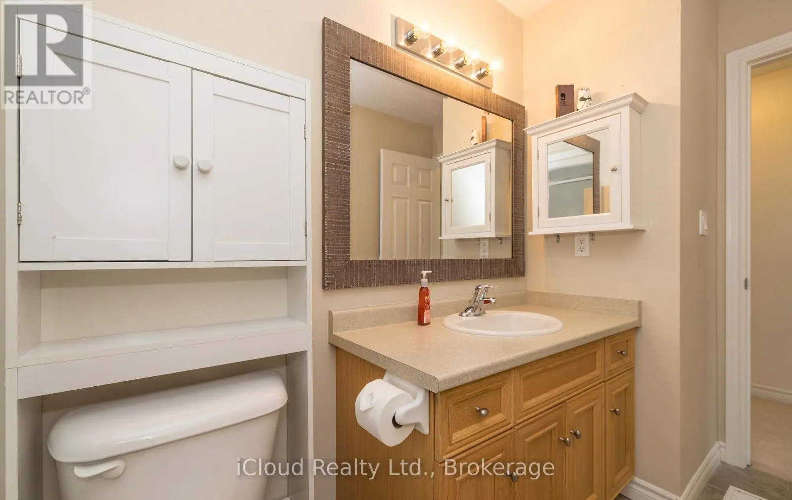 105 HAMPSON CRESCENT