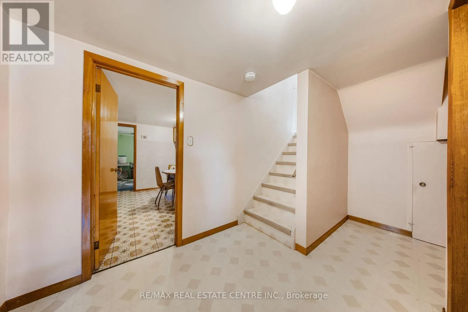103 FOREST HILL CRESCENT