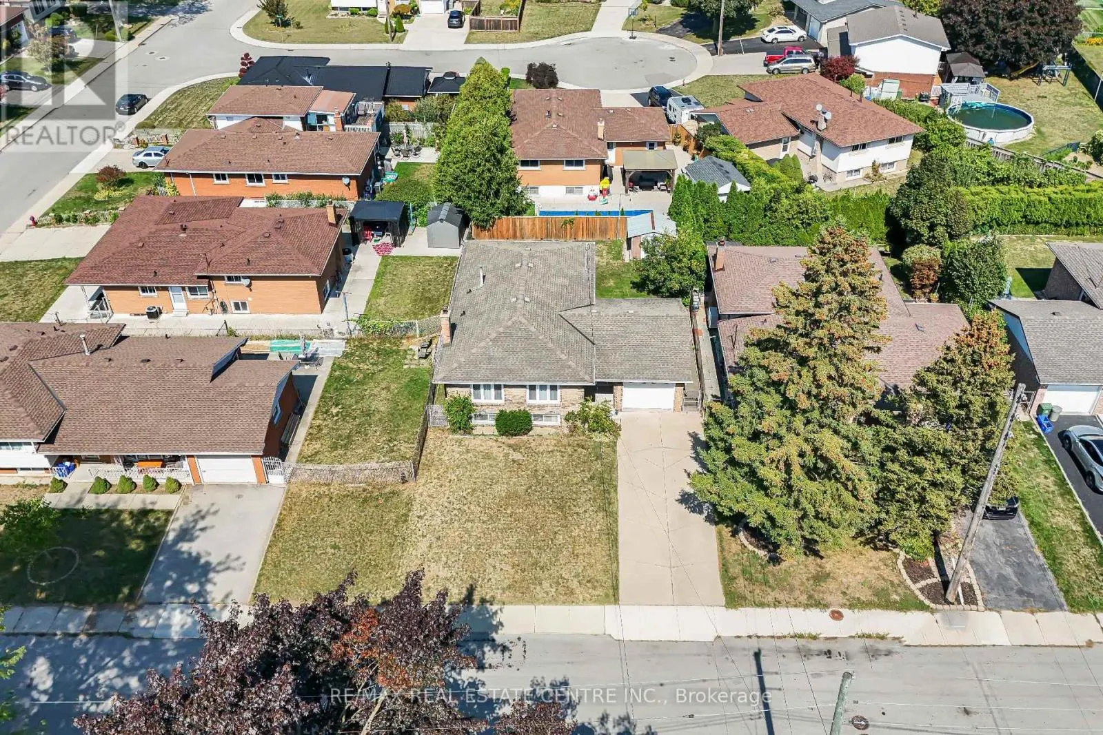 103 FOREST HILL CRESCENT