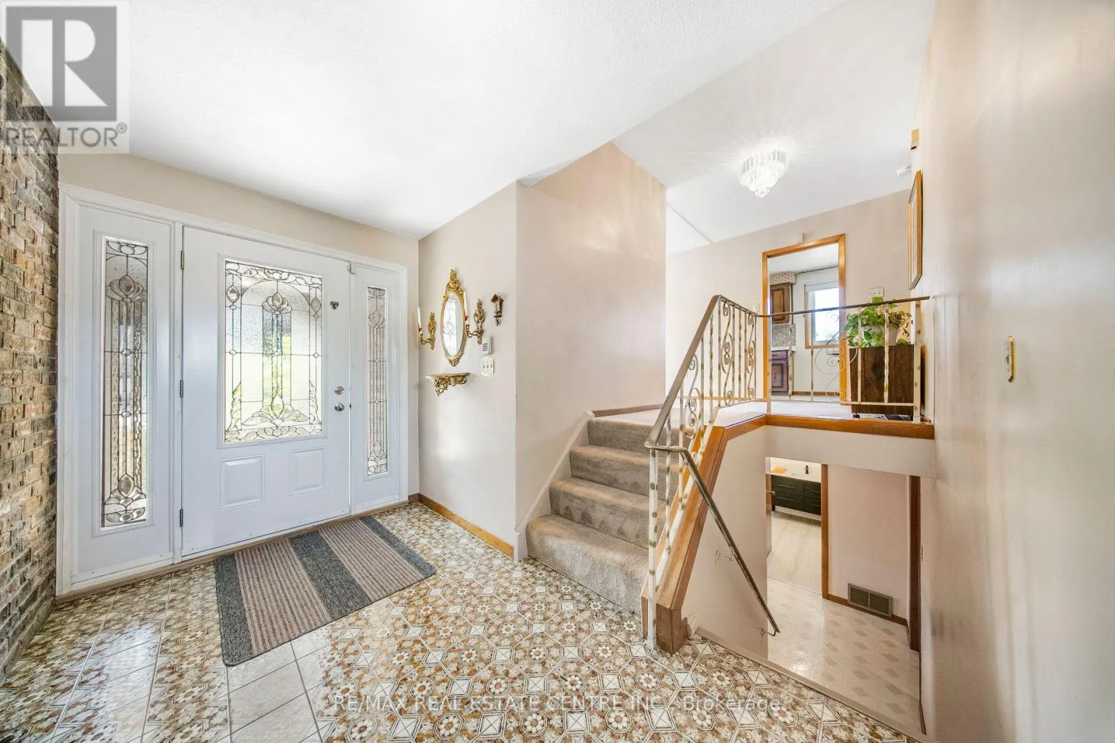 103 FOREST HILL CRESCENT