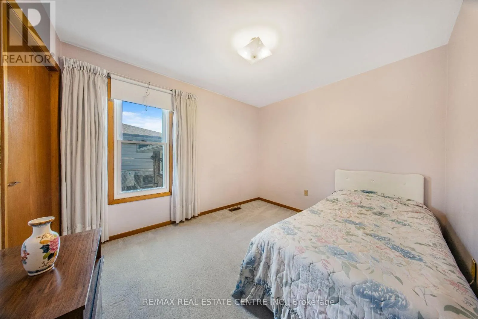 103 FOREST HILL CRESCENT