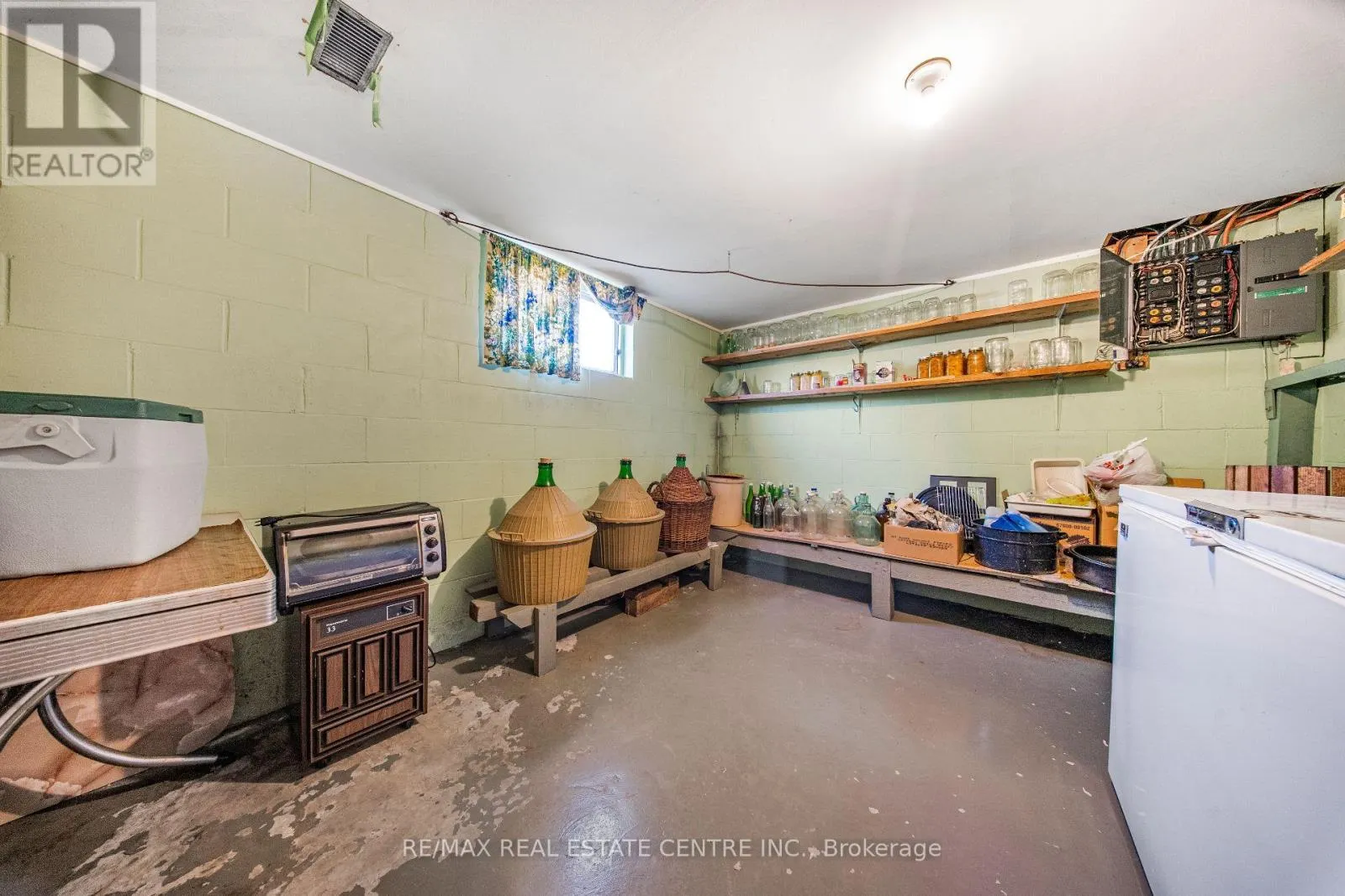 103 FOREST HILL CRESCENT