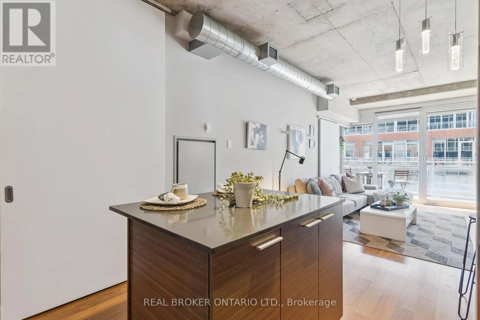 623 - 349 MCLEOD STREET
