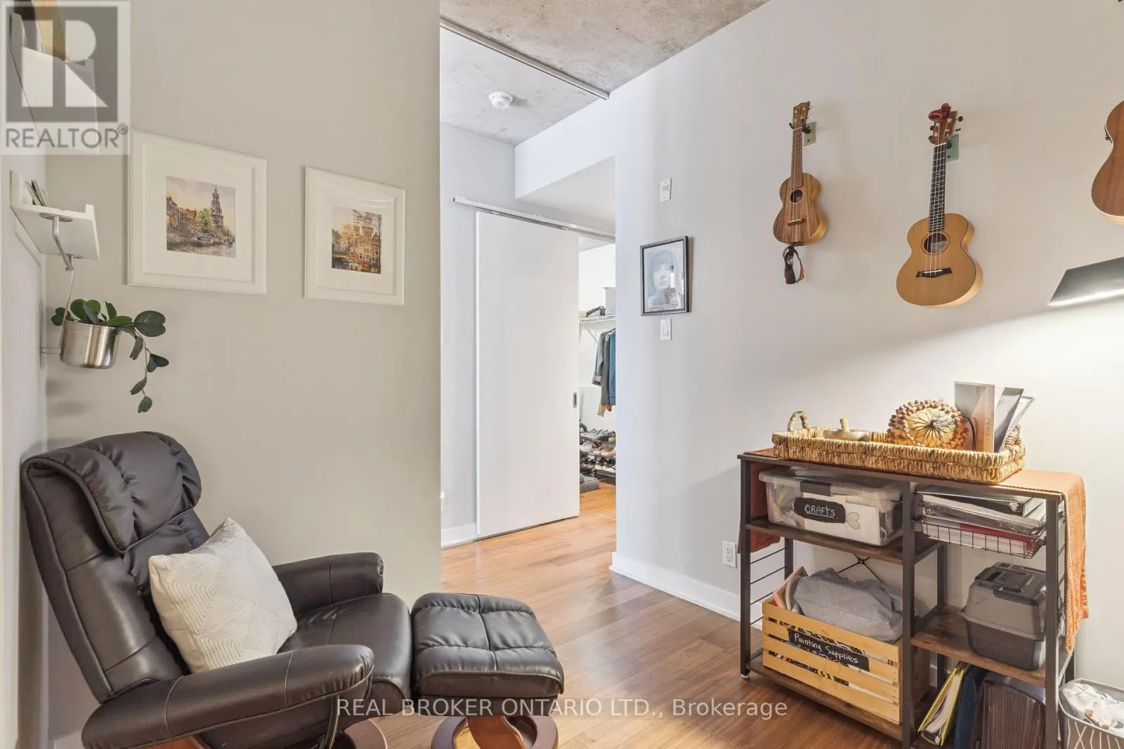 623 - 349 MCLEOD STREET
