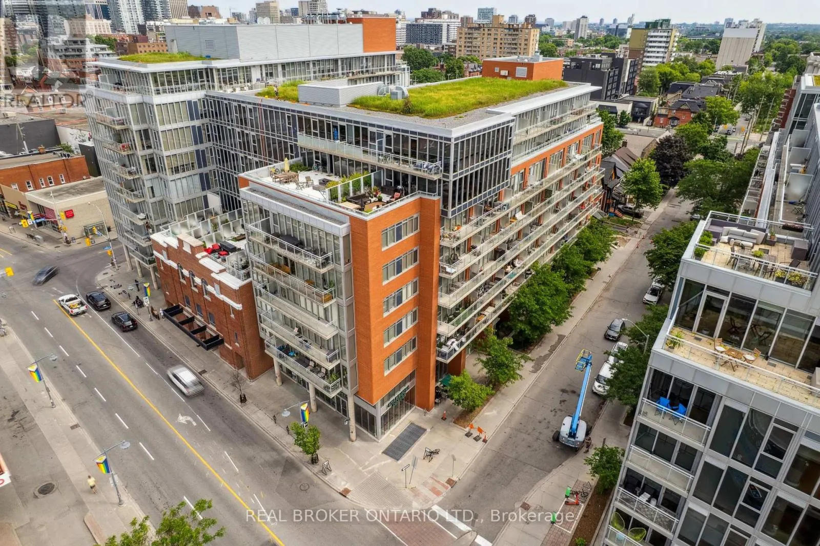 623 - 349 MCLEOD STREET