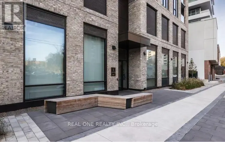 820 - 1 JARVIS STREET