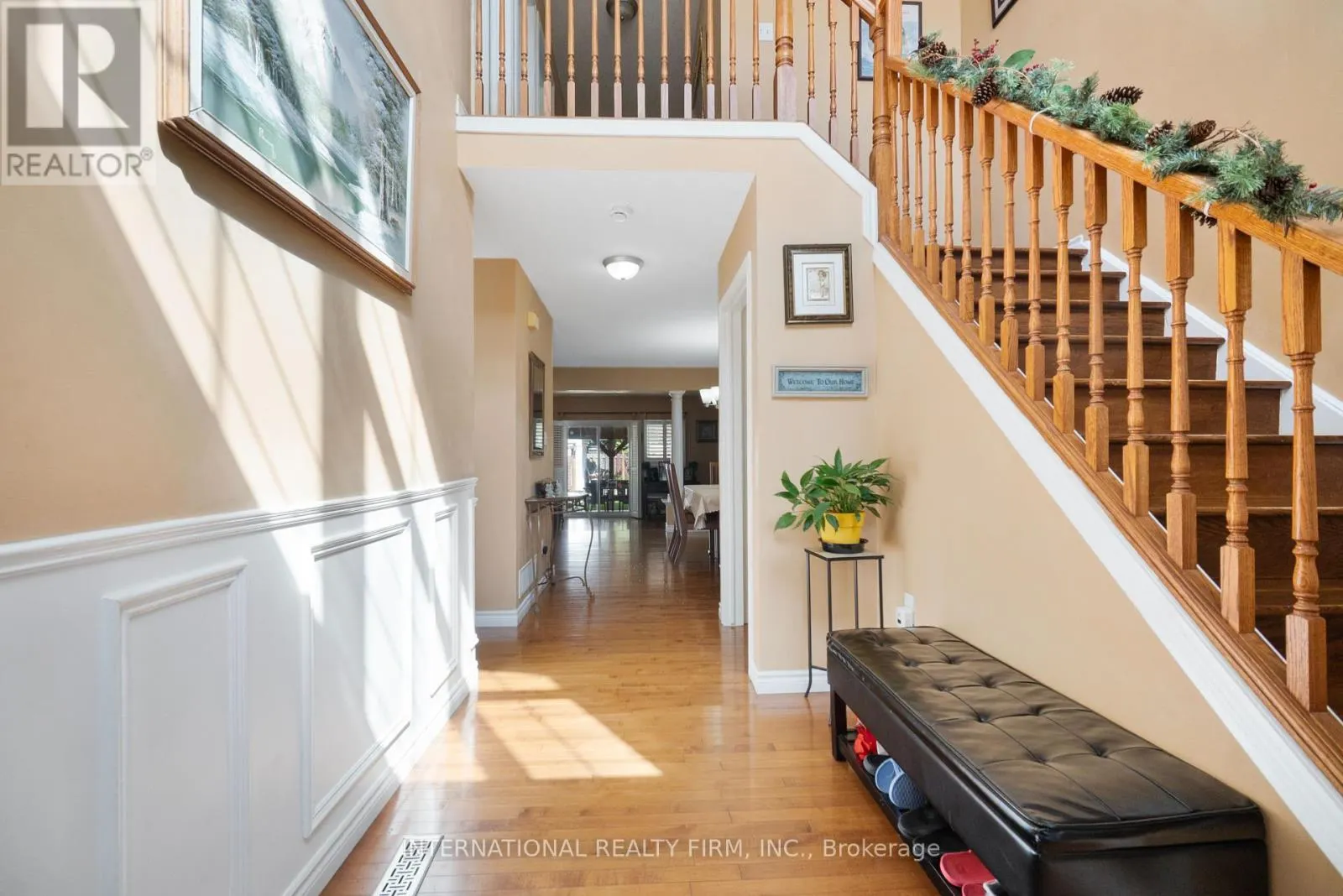 1055 CROSSCREEK CRESCENT