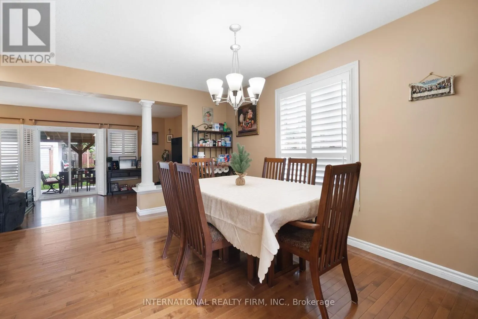 1055 CROSSCREEK CRESCENT