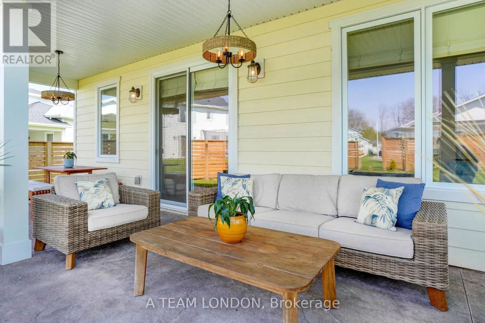 35 REGATTA WAY