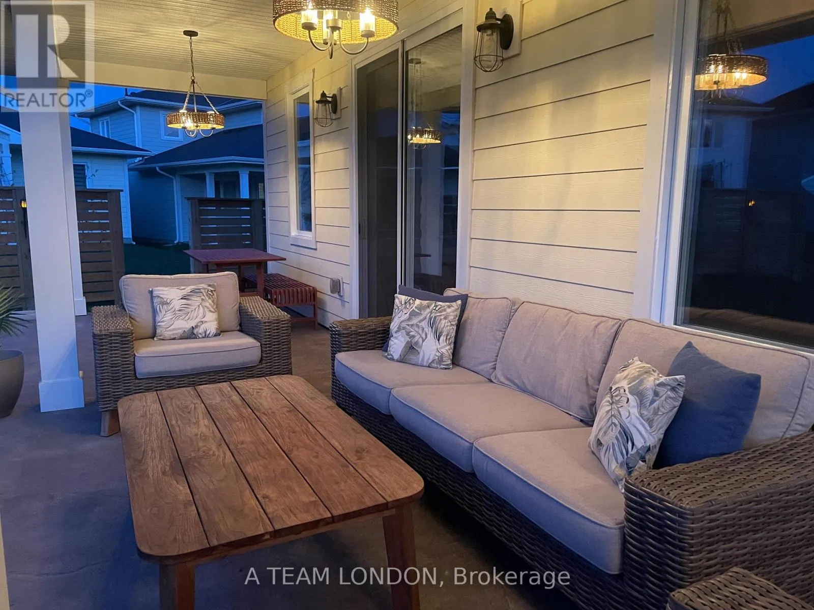 35 REGATTA WAY