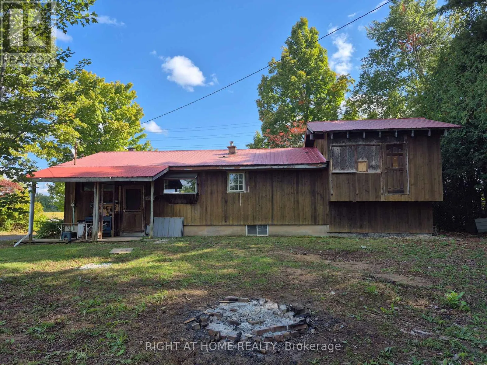 326 CALABOGIE ROAD