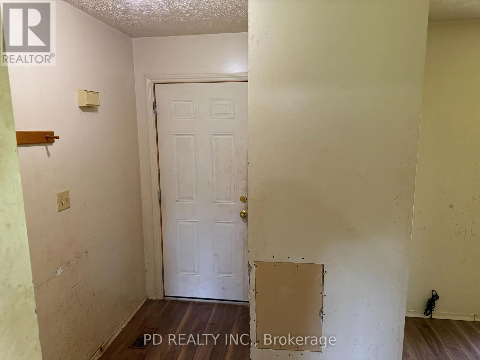371 FIRST STREET