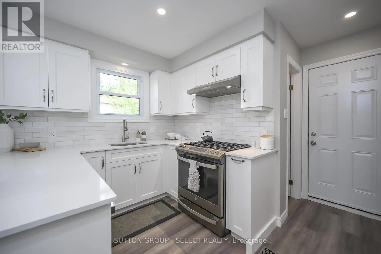 96 ELVIRA CRESCENT