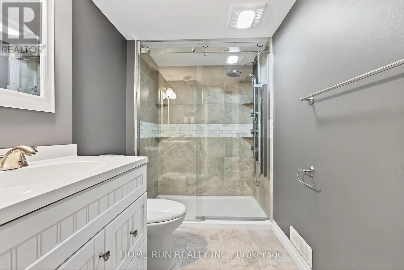 140 KINGHAVEN CRESCENT
