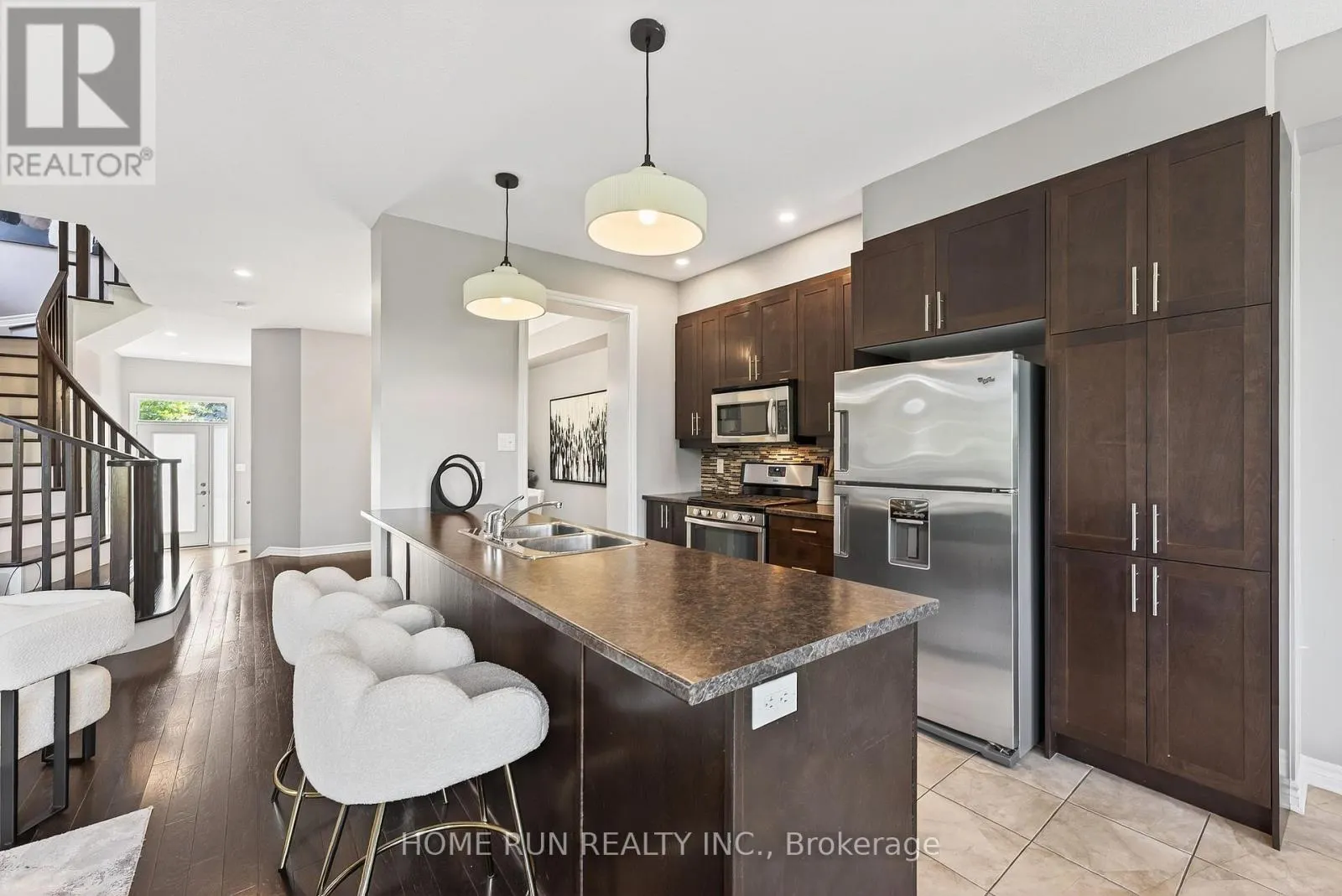 140 KINGHAVEN CRESCENT