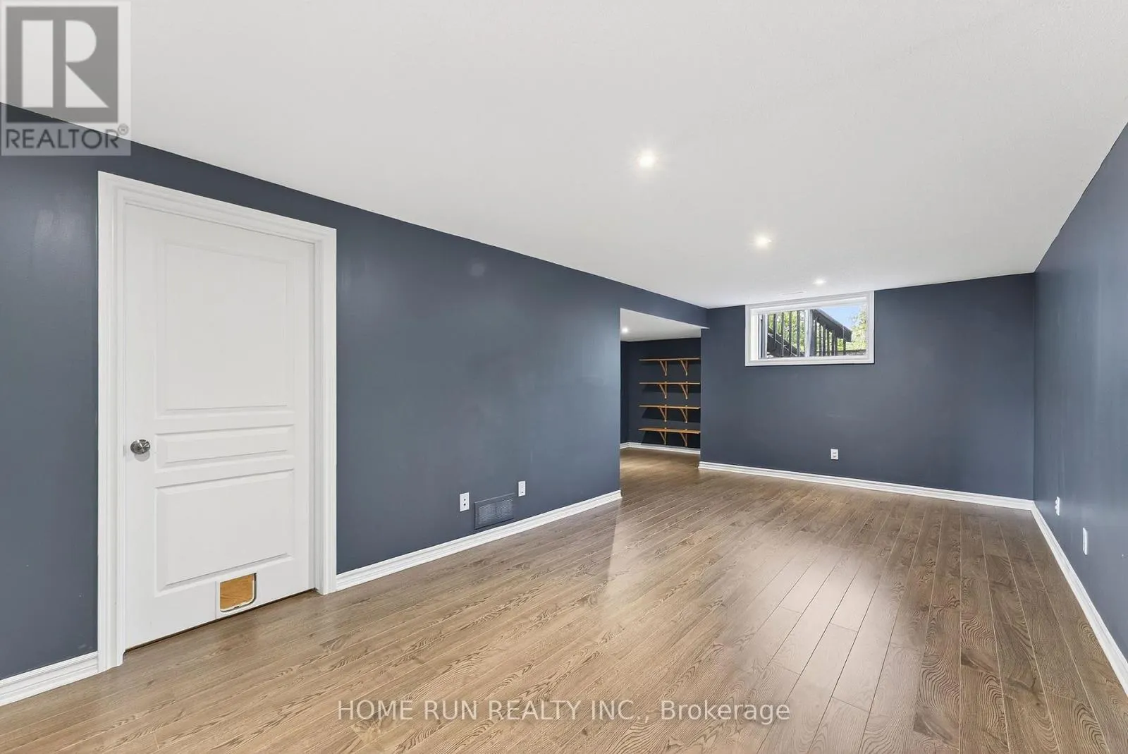 140 KINGHAVEN CRESCENT