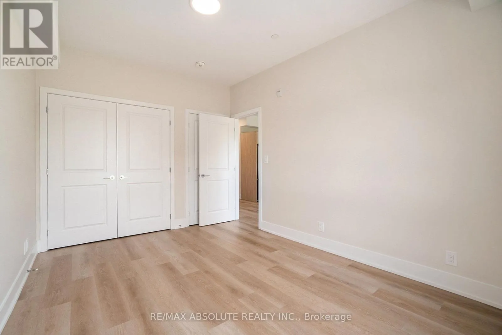412 - 12 THOMAS STREET S