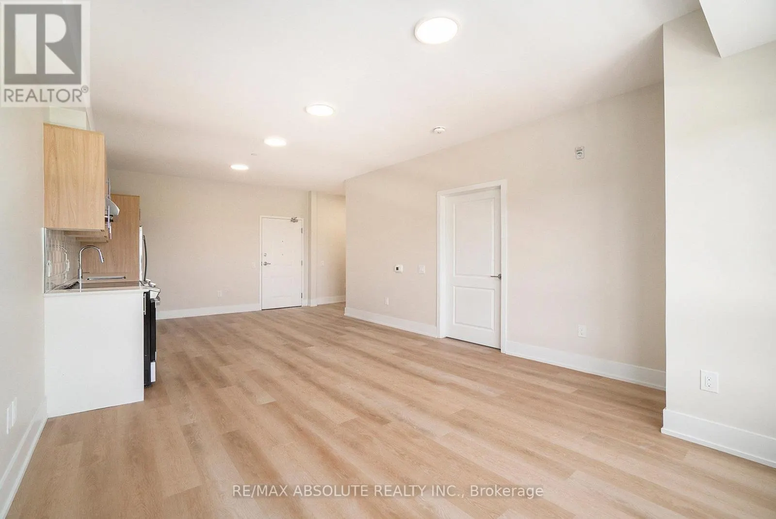 412 - 12 THOMAS STREET S