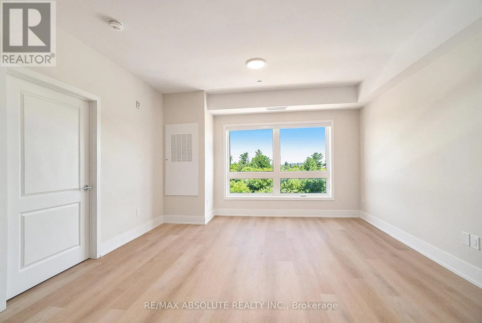 412 - 12 THOMAS STREET S
