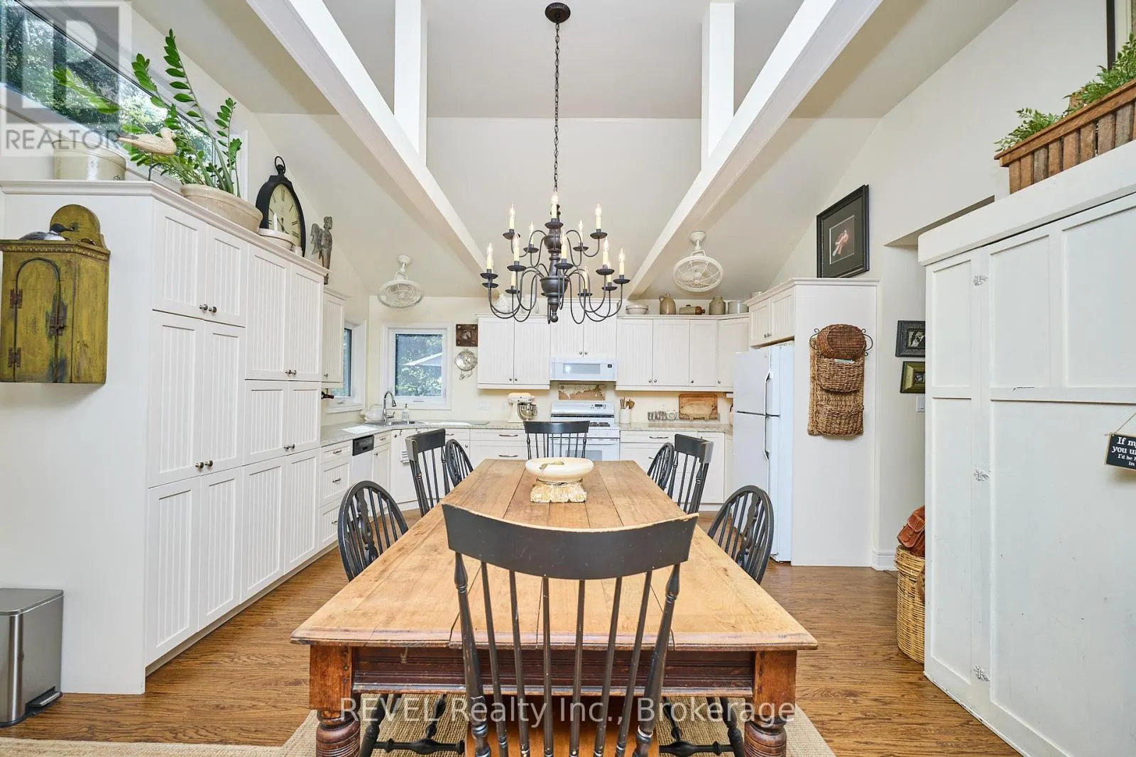 2890 COLONY ROAD