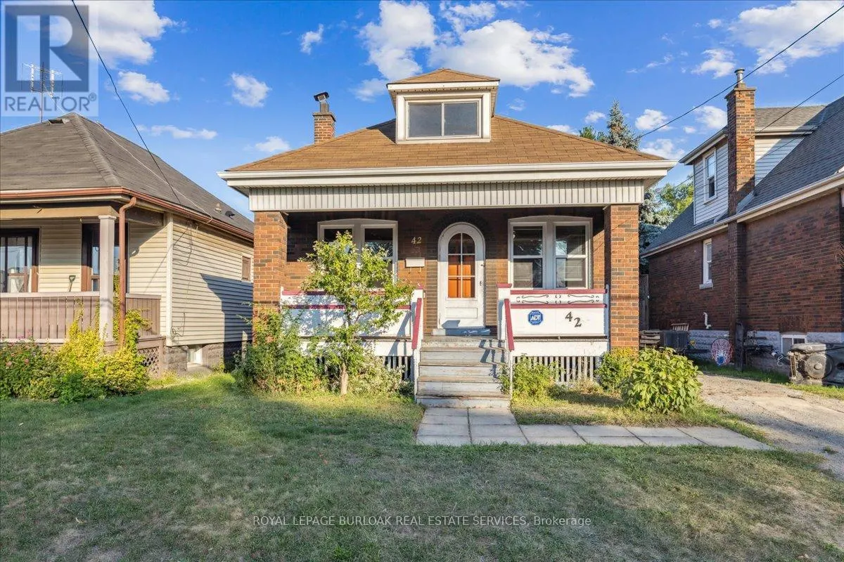 42 MARTIMAS AVENUE