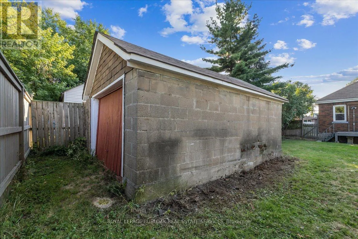42 MARTIMAS AVENUE