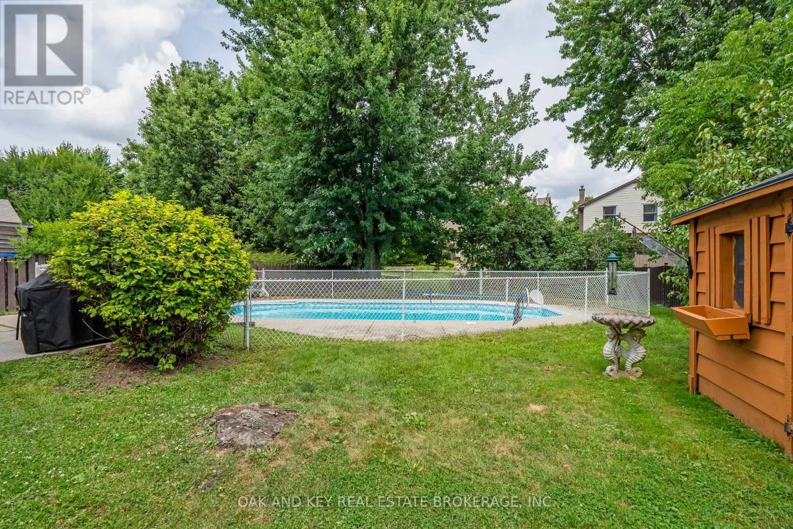 948 FARNHAM ROAD N