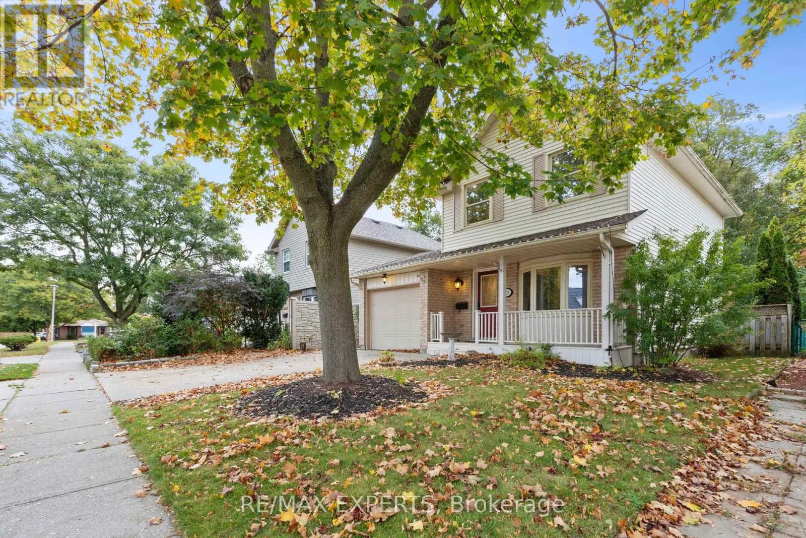 418 WOODS LANE