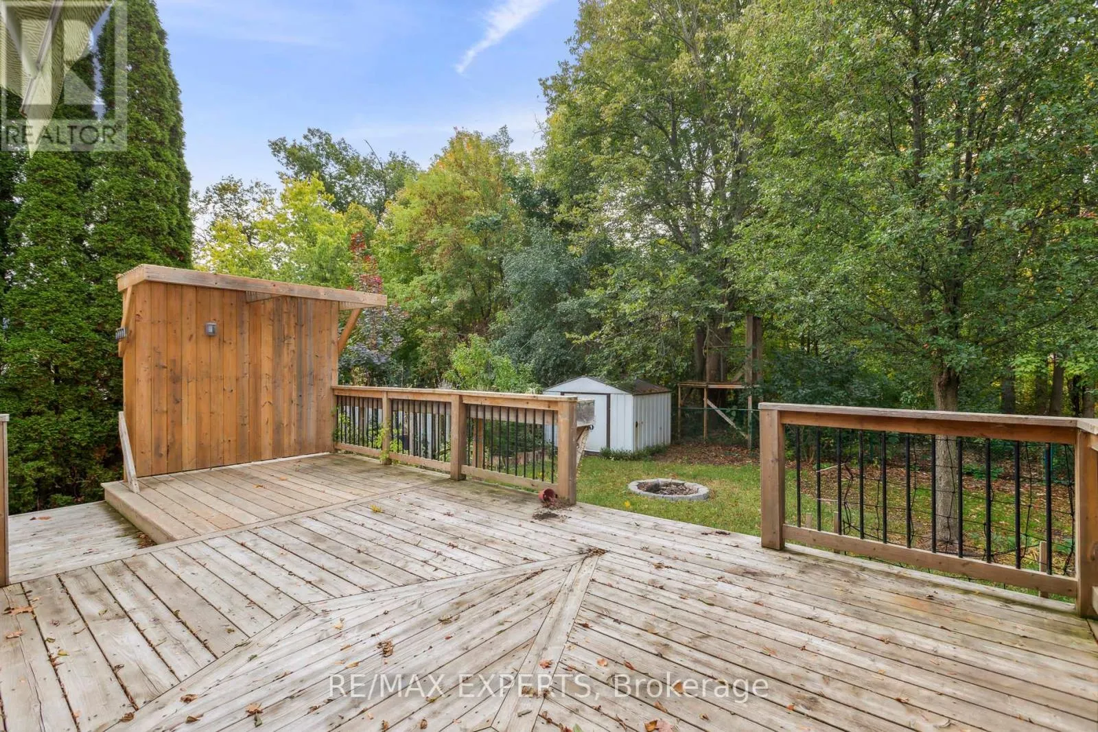 418 WOODS LANE
